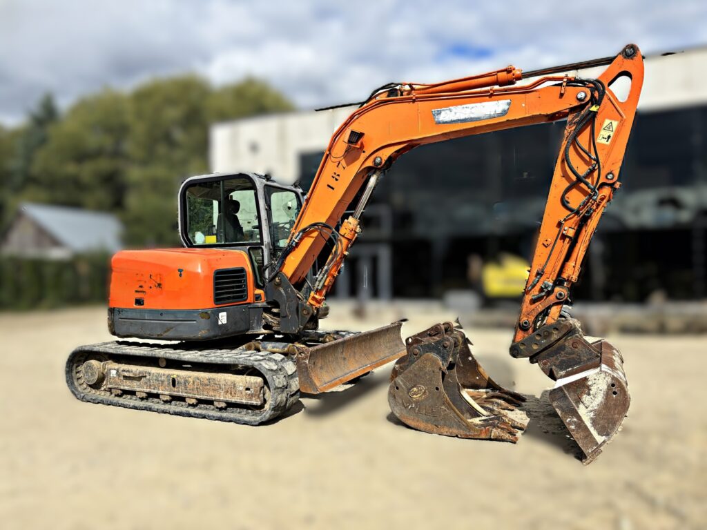 DOOSAN DX80R – 2011