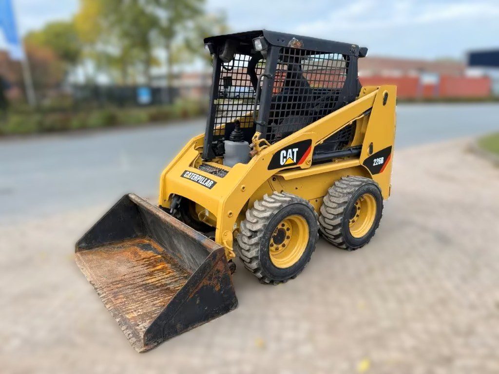 CAT 216B – 2006